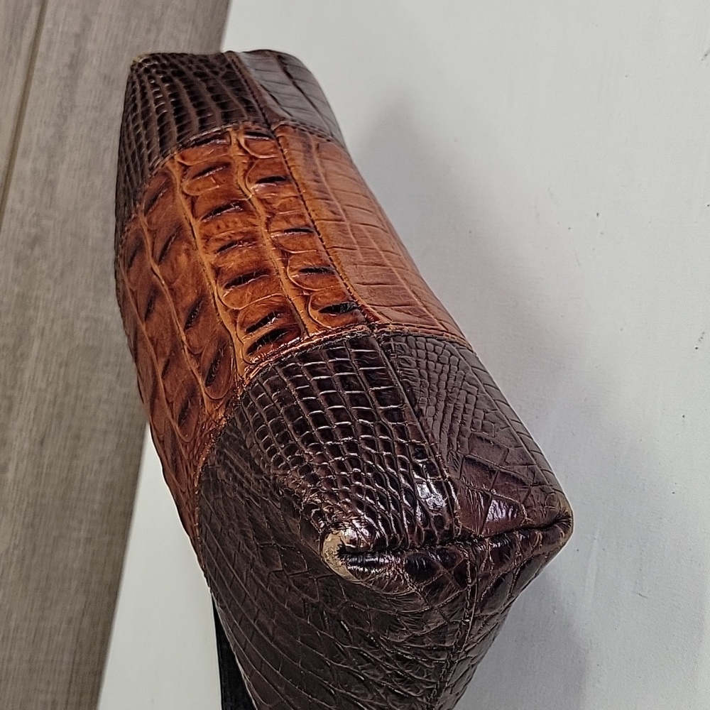 🤎🖤Brahmin Brown and Cognac Croc-Embossed Shoulder Bag🤎🖤 - Picture 7 of 12